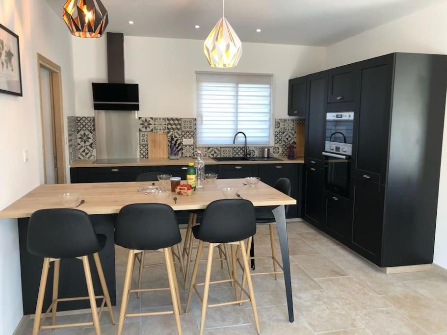Superbe Villa Neuve A 5 Mn Du Centre Saint-Rémy-de-Provence Eksteriør billede