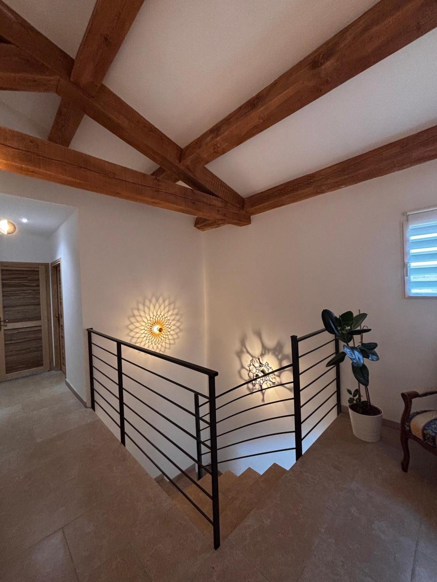 Superbe Villa Neuve A 5 Mn Du Centre Saint-Rémy-de-Provence Eksteriør billede
